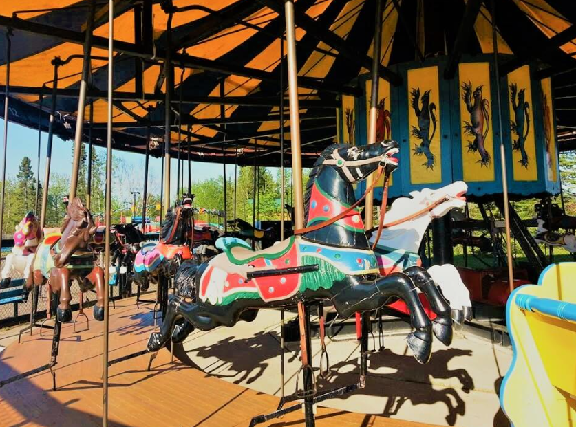 Chippewa Park Pavilion , Canada